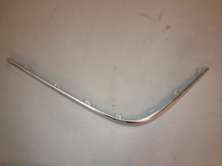 C2C1595 Early LHR Chrome bumper finisher